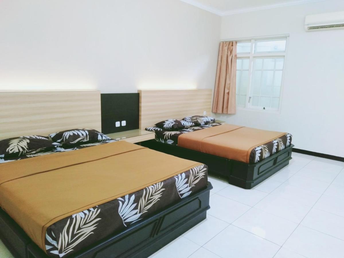 Hotel Taman Indah Madiun Exterior photo