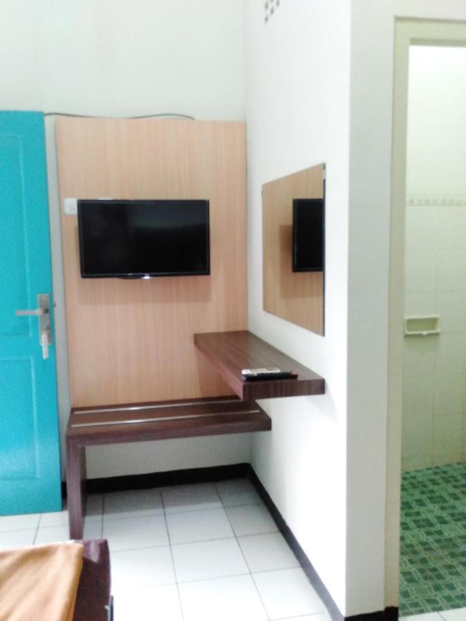 Hotel Taman Indah Madiun Exterior photo