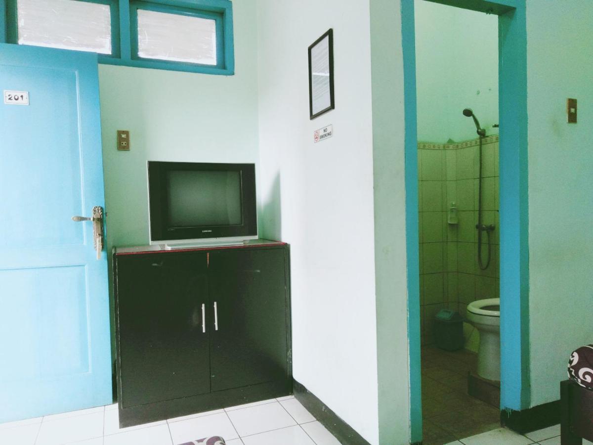 Hotel Taman Indah Madiun Exterior photo