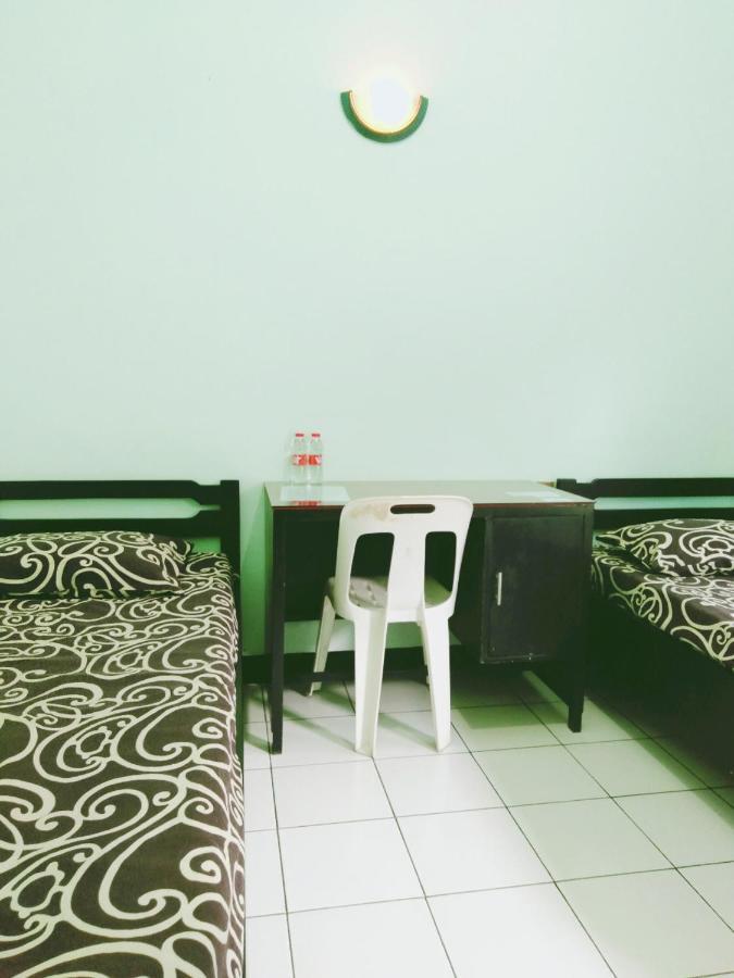 Hotel Taman Indah Madiun Exterior photo