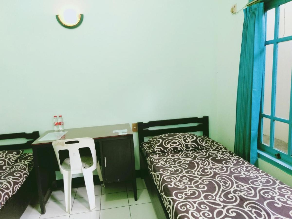 Hotel Taman Indah Madiun Exterior photo
