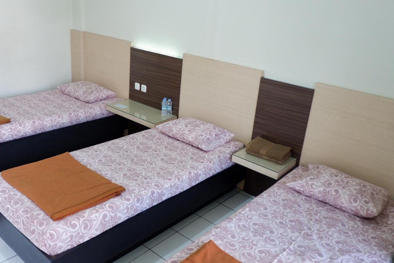 Hotel Taman Indah Madiun Exterior photo