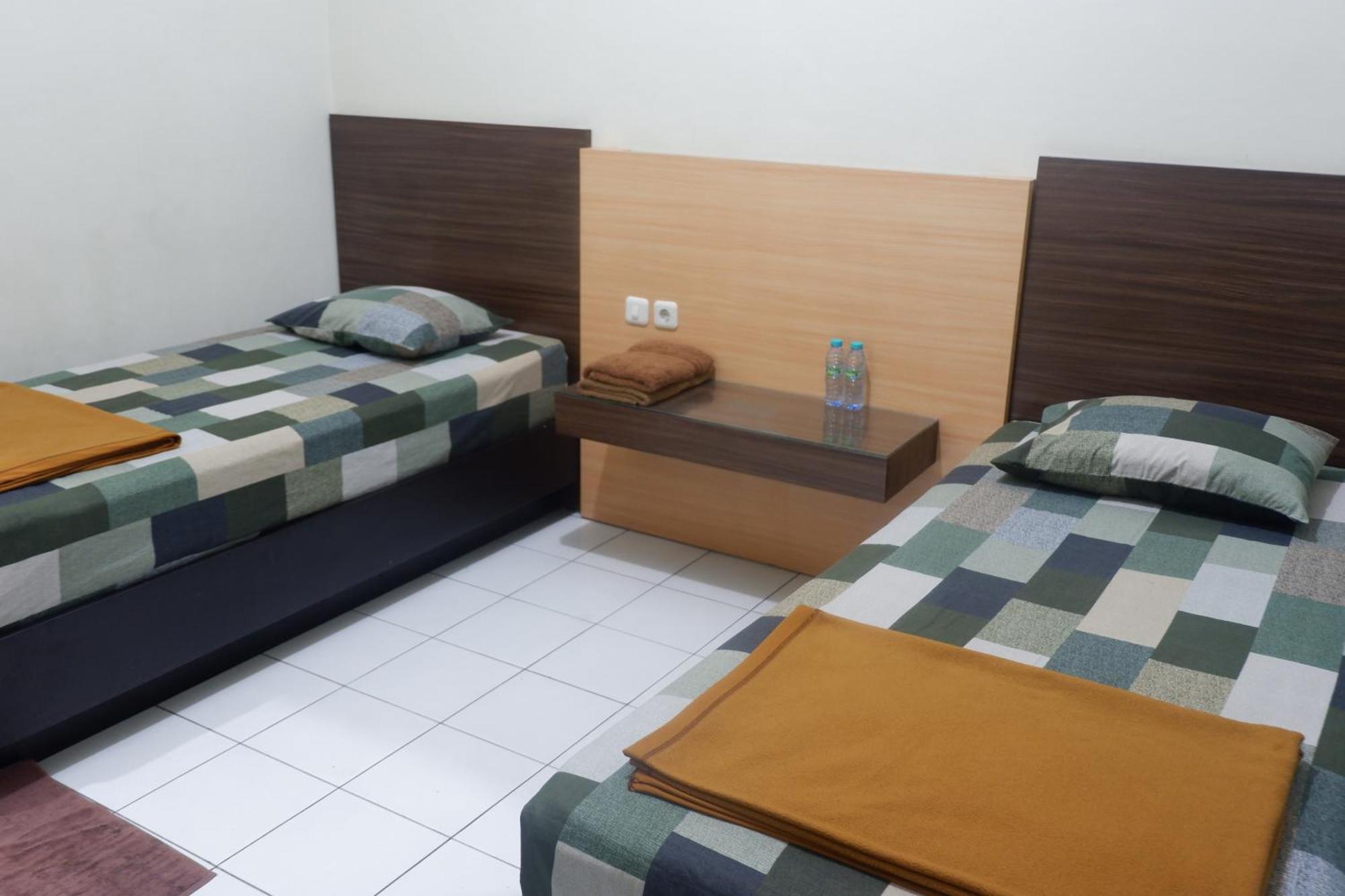 Hotel Taman Indah Madiun Exterior photo