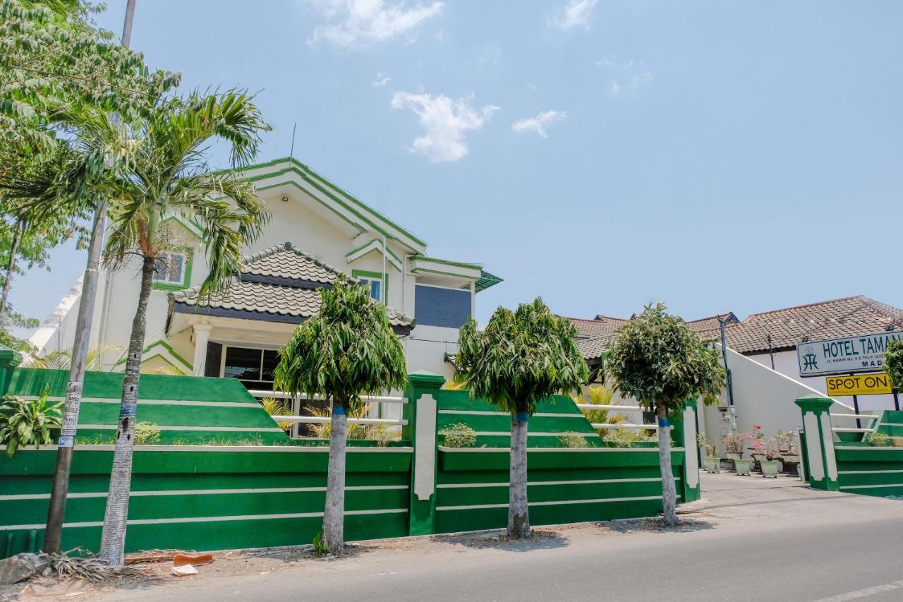 Hotel Taman Indah Madiun Exterior photo