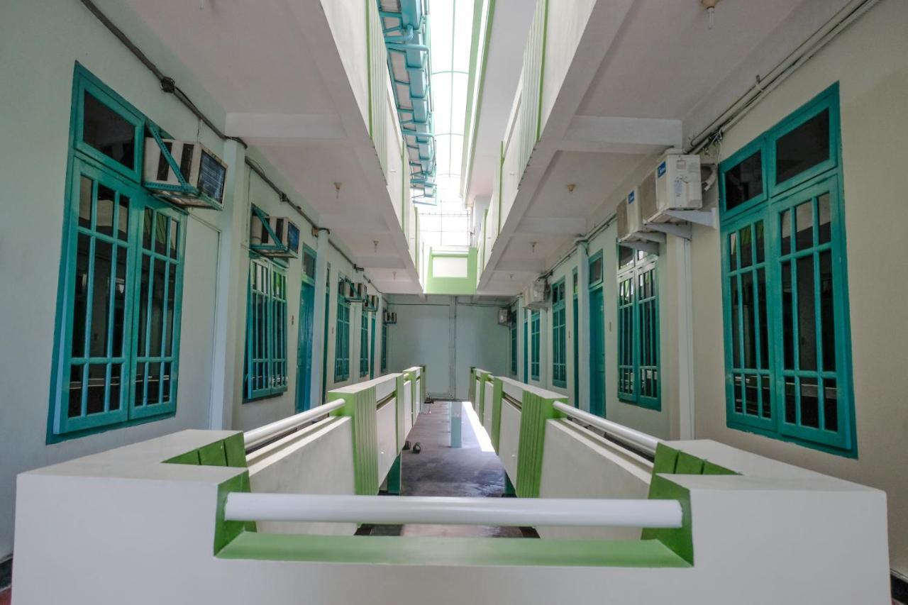 Hotel Taman Indah Madiun Exterior photo